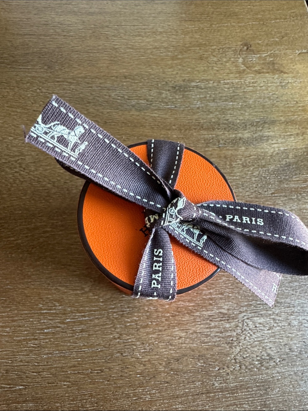 BNIB Jeu de Cartes Hermes 100% Silk Twilly Scarf - Picture 7 of 8